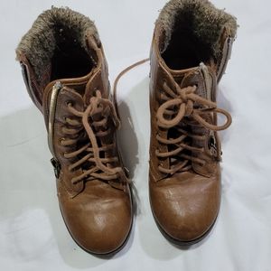 (813) UNR8ED 2.5 M Boots, Girls, Brown